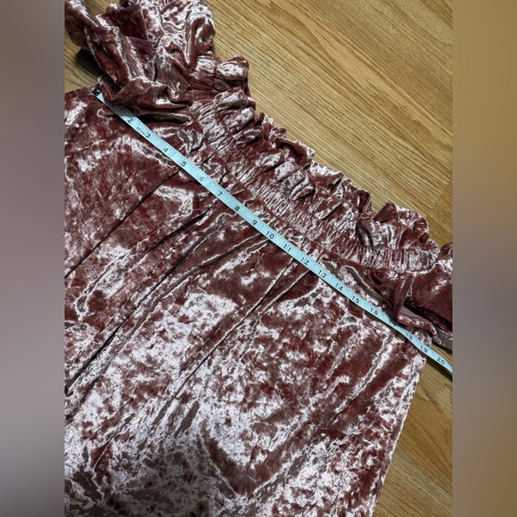 NEW Umgee Rose Gold Crushed Velvet Off My Shoulders Top LG Feminine - Picture 4 of 6